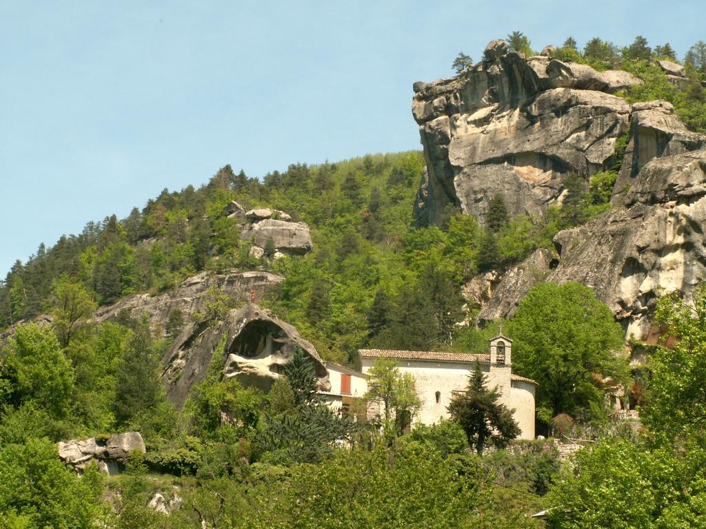 Les Callunes Anciennement Le Beausejour Annot Exterior photo