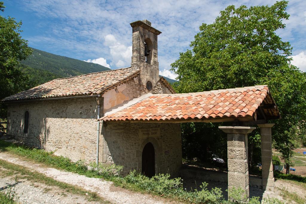 Les Callunes Anciennement Le Beausejour Annot Exterior photo