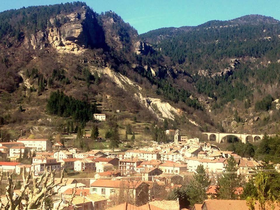 Les Callunes Anciennement Le Beausejour Annot Exterior photo